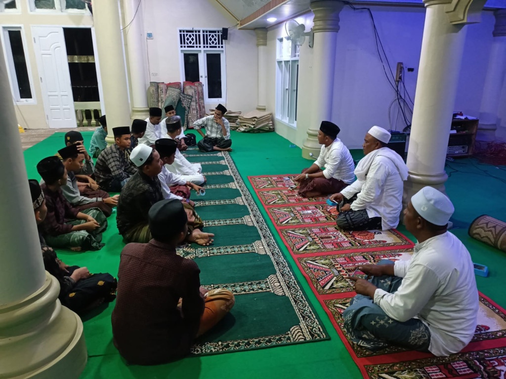 Musyawarah persiapan Santri Muda menjadi Imam Shalat Tarawih Dan Bilal oleh Tgk. Imam Gampong
